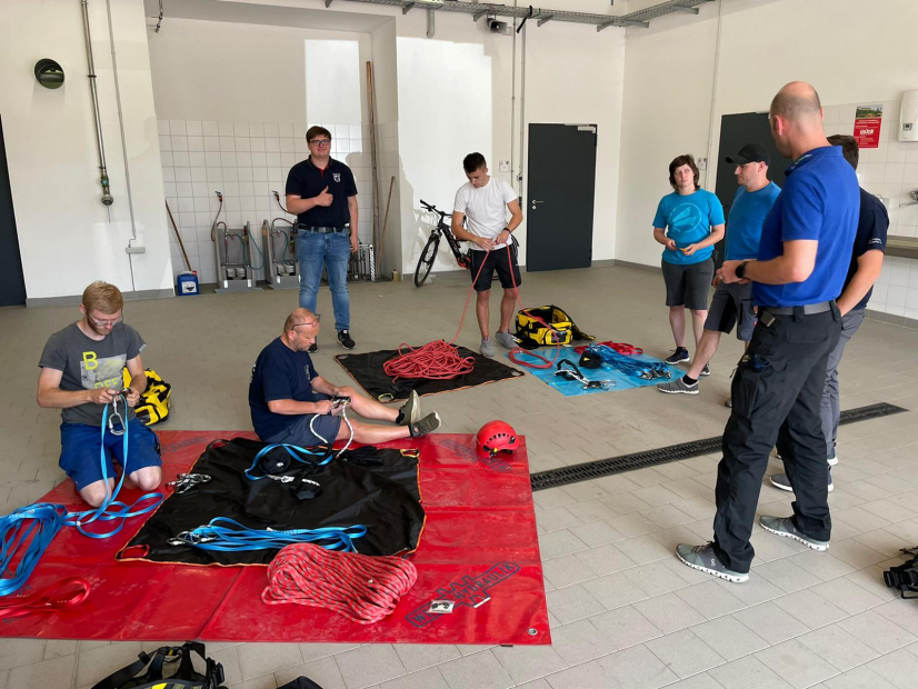 Absturzsicherung-Training-FFW-Kirchberg-1_2.jpg