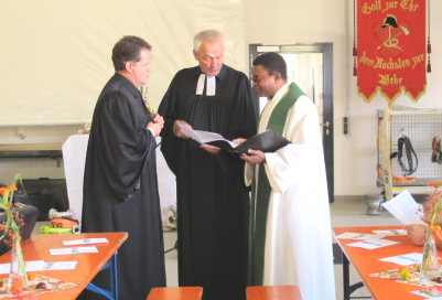 Schluesseluebergabe-und-Einweihung-des-neuen-Feuerwehrhaus-im-September-2018-3.png